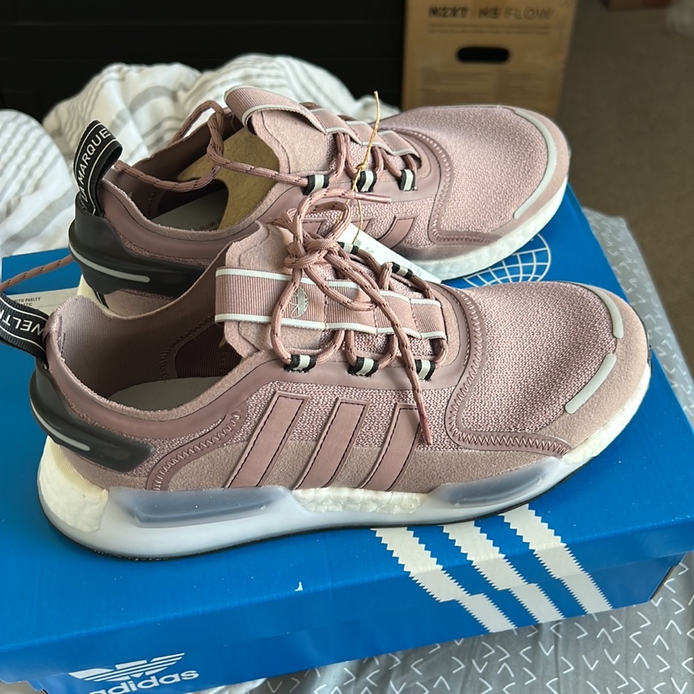 NWT Adidas NMD